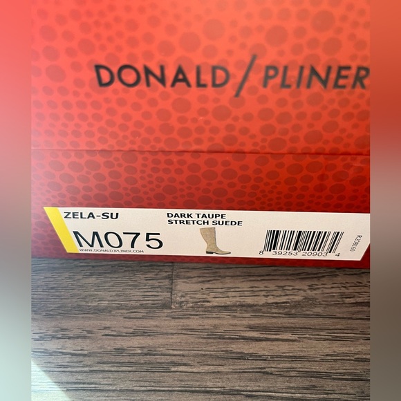 Donald pliner knee high boots! NIB!!! - Picture 2 of 7
